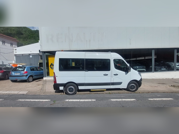 Renault Master comi 9 plazas foto 2